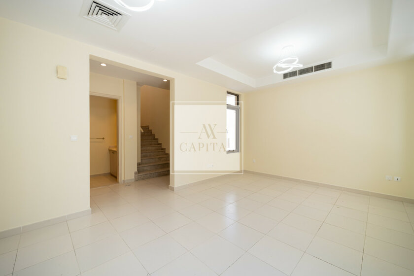 Buy a property - 3 rooms - Reem, UAE - image 4