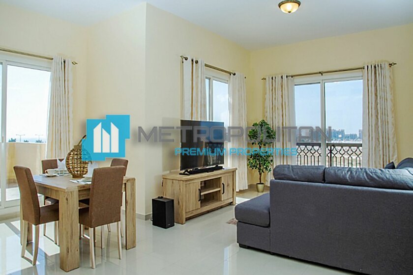 Compre 1173 apartamentos  - 1 habitación - EAU — imagen 1
