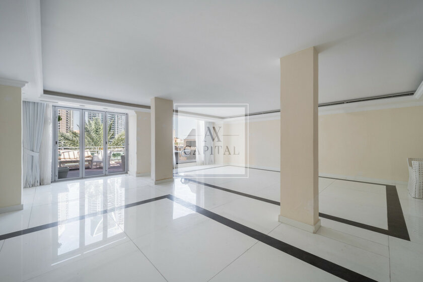 Rent 1 house - 3 rooms - Dubai Marina, UAE - image 1