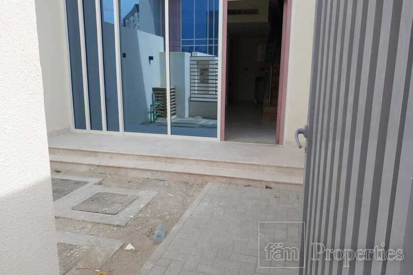 Townhouses for rent in Dubai - image 2