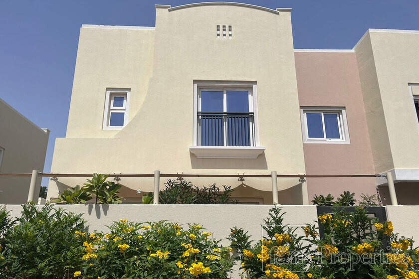 Buy 26 houses - Villanova, UAE - image 9