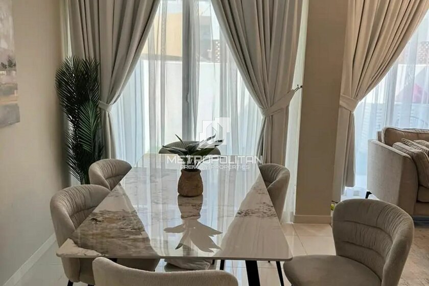 Biens immobiliers à louer - 3 pièces - Dubailand, Émirats arabes unis – image 6