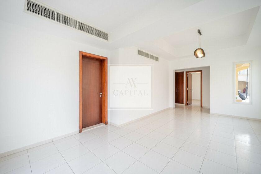 Properties for rent in Dubai - image 32