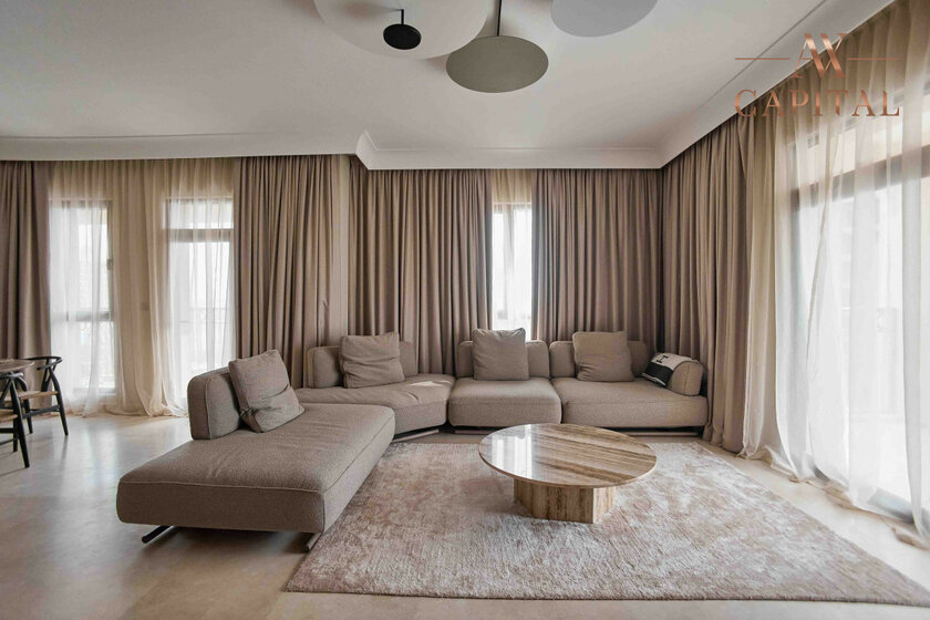 Compre una propiedad - 4 habitaciones - Umm Suqeim, EAU — imagen 15