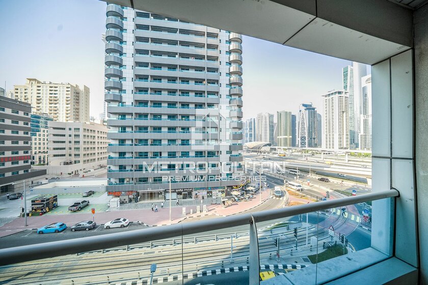 Rent a property - 1 room - Dubai Marina, UAE - image 13