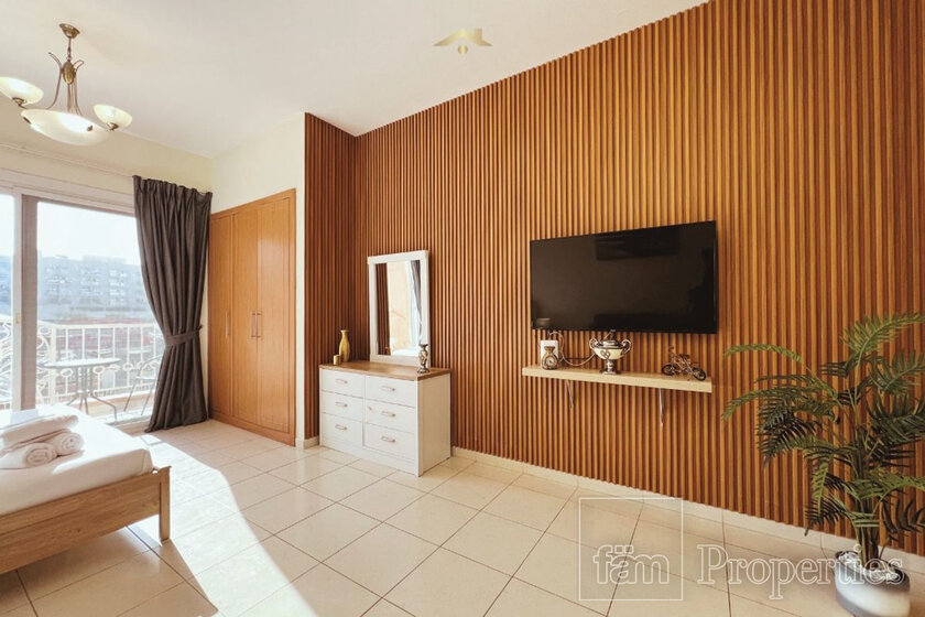 Compre una propiedad - Jumeirah Village Circle, EAU — imagen 1