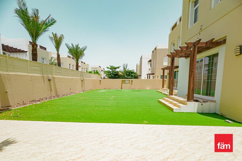 Villas for rent in UAE - image 20
