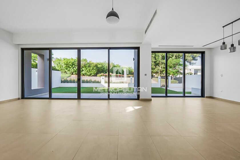 Villas for rent in UAE - image 18