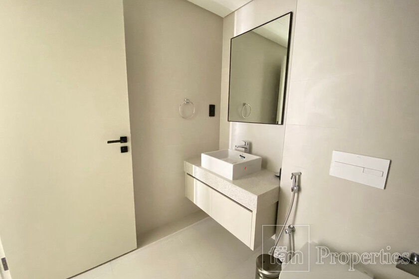 Propiedades en alquiler - Emaar Beachfront, EAU — imagen 11