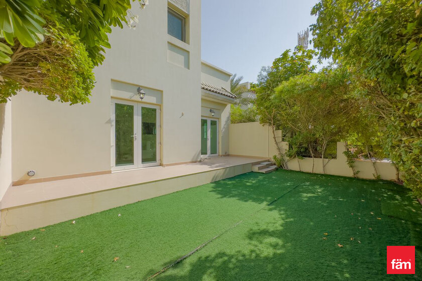 Houses for rent in UAE - image 1