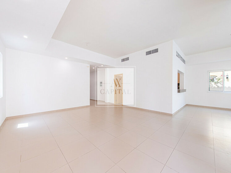 Houses for rent in UAE - image 12