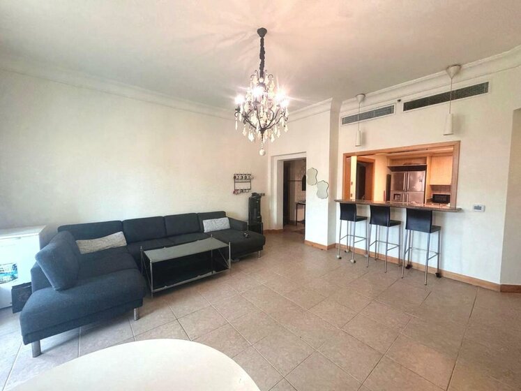 Rent 4 apartments  - 4 rooms - Palm Jumeirah, UAE - image 1