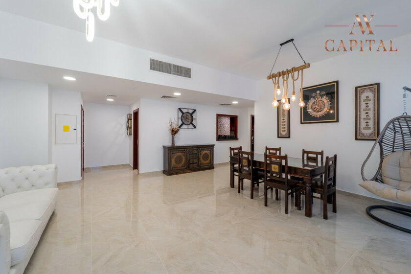 Buy a property - 3 rooms - JBR, UAE - image 9