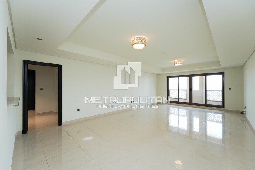 Rent 29 apartments  - 2 rooms - Palm Jumeirah, UAE - image 18