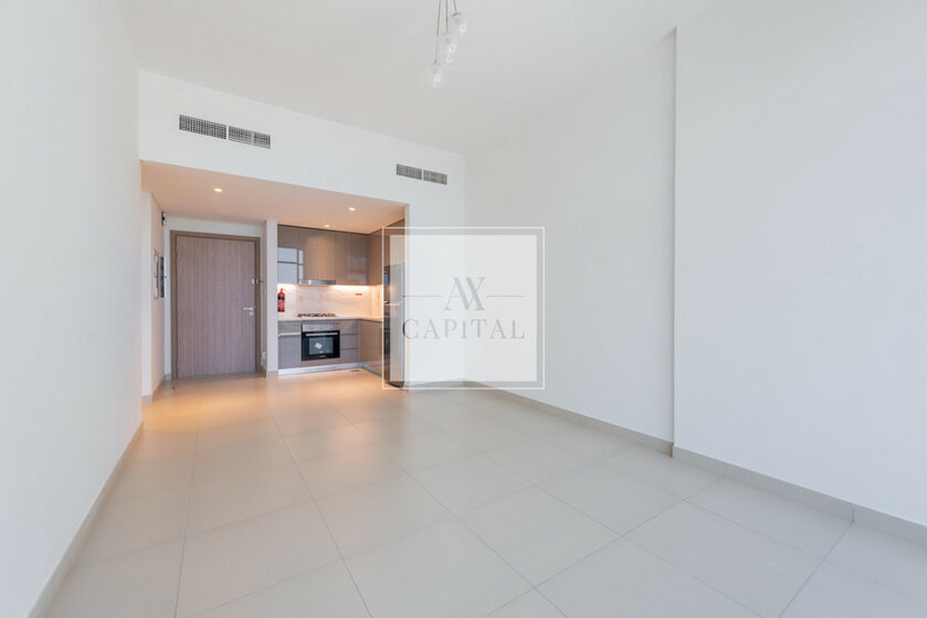 Rent a property - 1 room - Nad Al Sheba, UAE - image 1