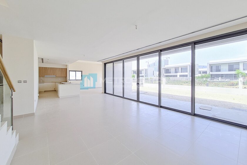 Buy 30 villas - Dubai Hills Estate, UAE - image 33