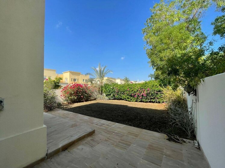 3 casas a la venta - Jumeirah Village Triangle, EAU — imagen 12