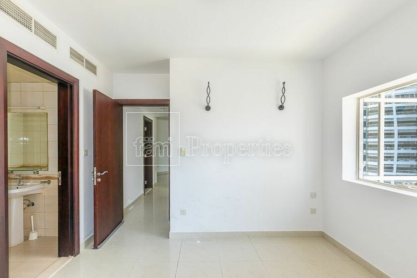 Compre 5373 apartamentos  - EAU — imagen 1