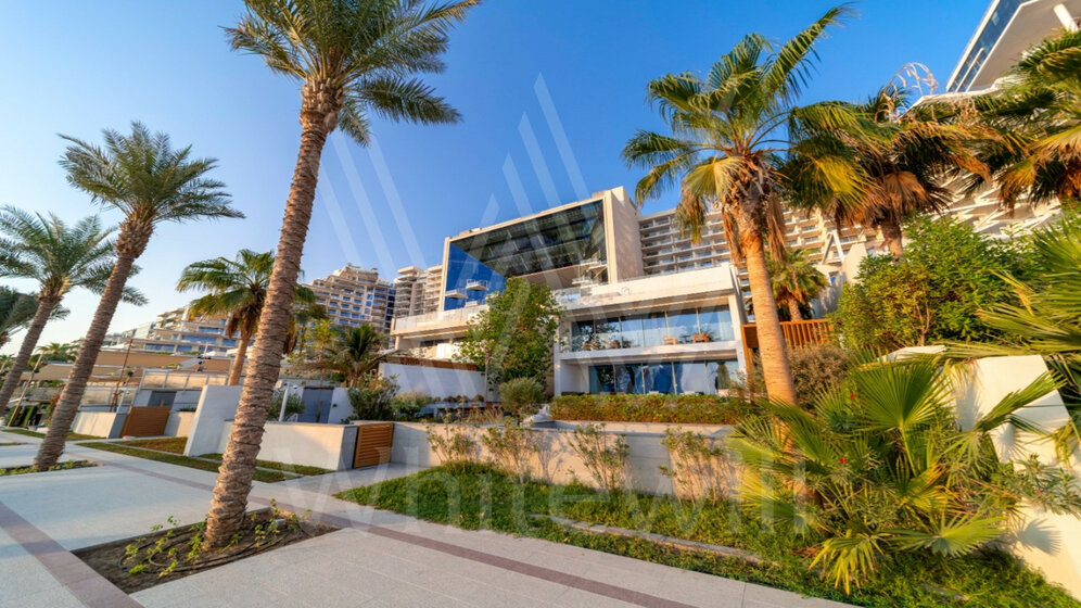 Buy 19 villas - Palm Jumeirah, UAE - image 22