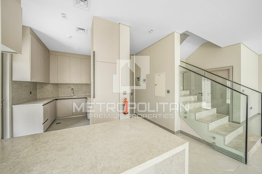 Rent a property - Nad Al Sheba, UAE - image 7