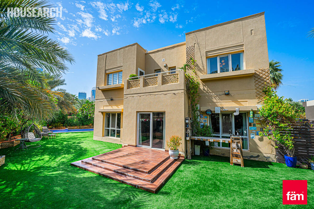 Villa à louer - Dubai - Louer pour 188 010 $ – image 1