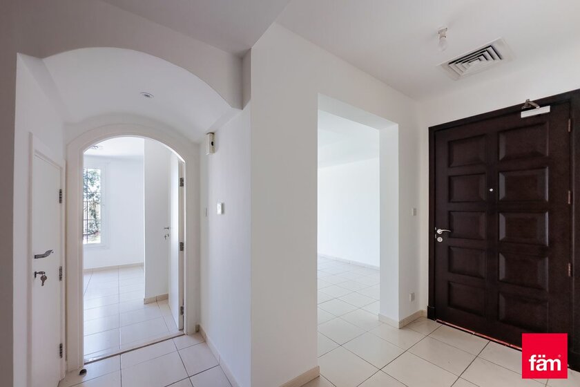 6 casas a la venta - Springs, EAU — imagen 2