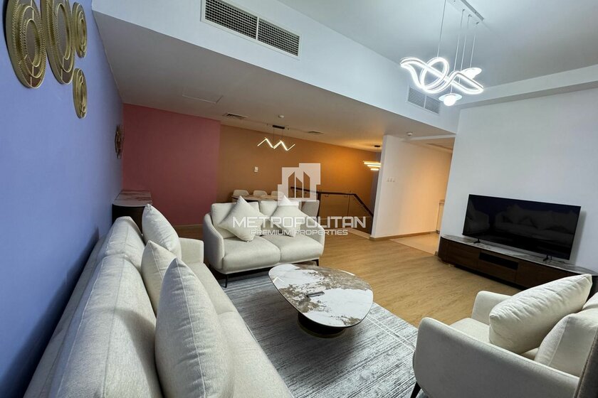 349 ev kirala - BAE – resim 14