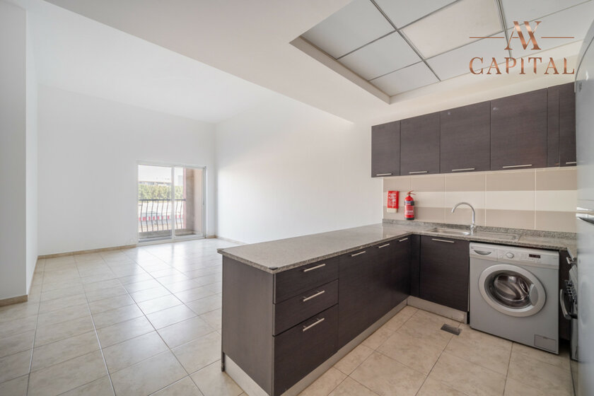 Buy 587 apartments  - 1 room - Dubai, UAE - image 27