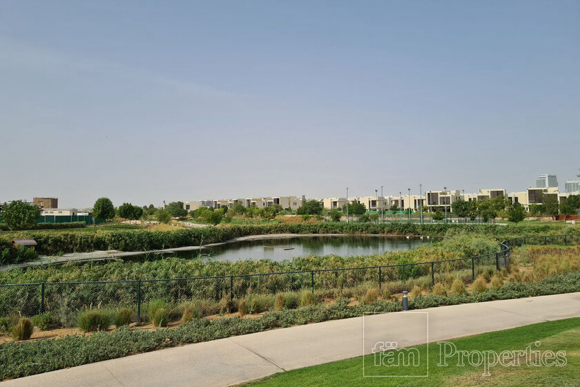 Compre una propiedad - DAMAC Hills, EAU — imagen 21