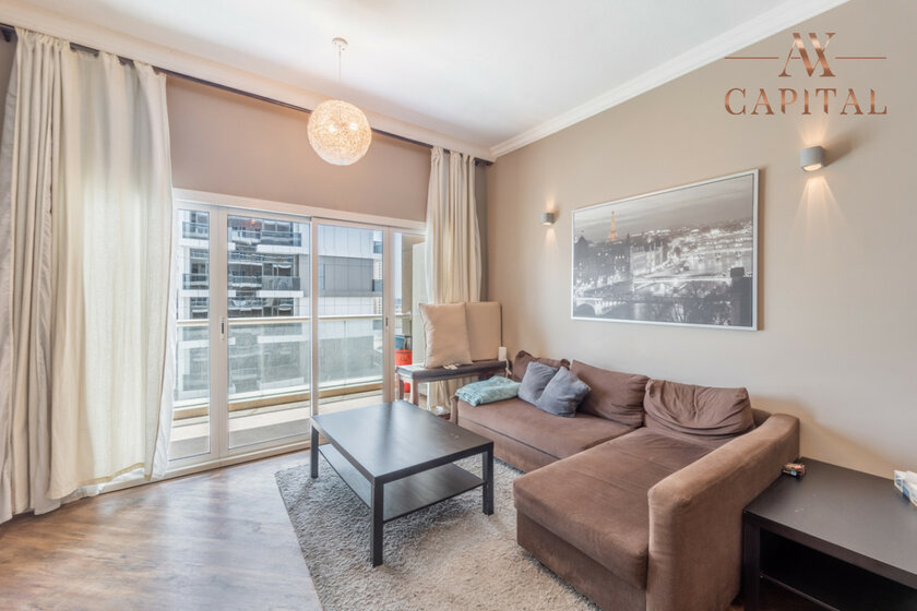 Buy 587 apartments  - 1 room - Dubai, UAE - image 6