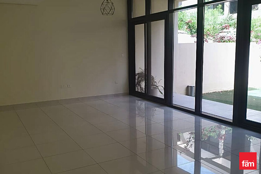 15 ikiz villa kirala - DAMAC Hills, BAE – resim 28