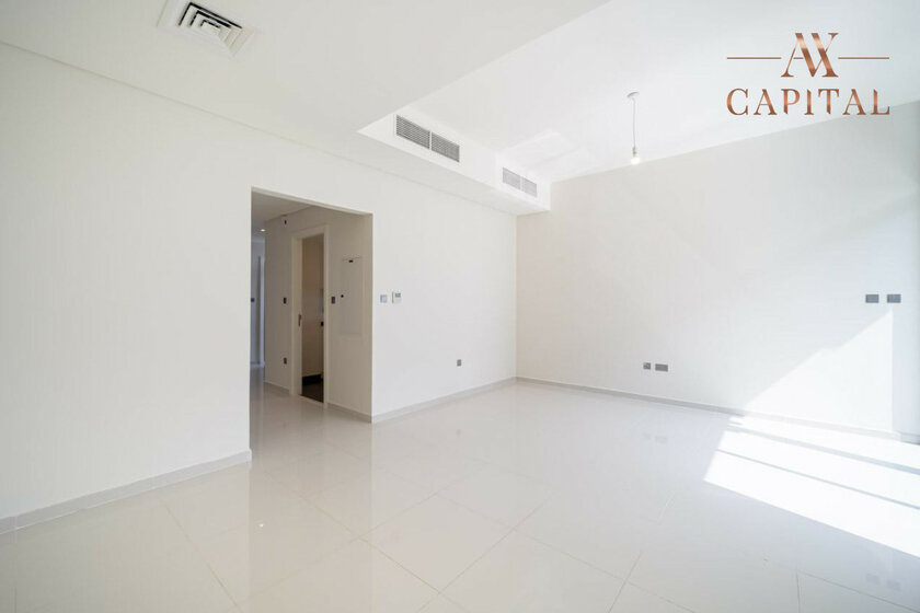 Buy a property - DAMAC Hills 2, UAE - image 22