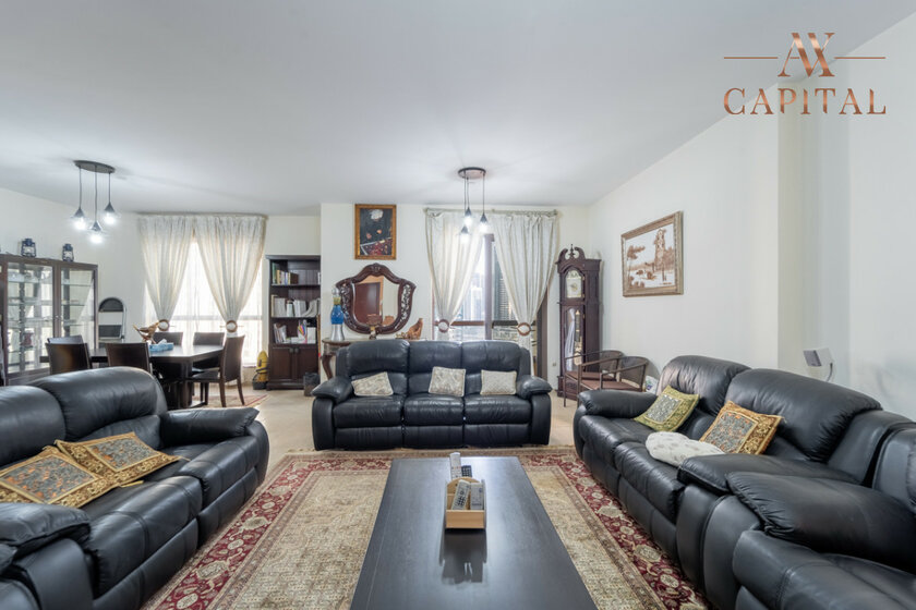 Buy 74 apartments  - JBR, UAE - image 9