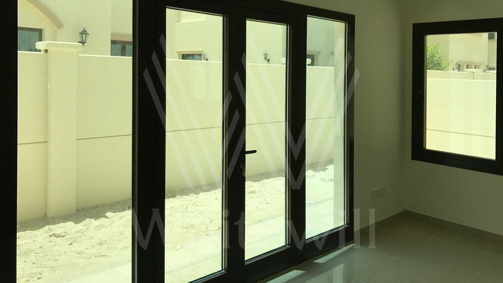 Buy 1 townhouse - Al Muntazah, UAE - image 4