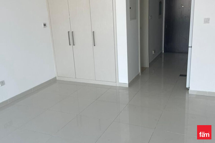 Alquile 12 apartamentos  - DAMAC Hills, EAU — imagen 4