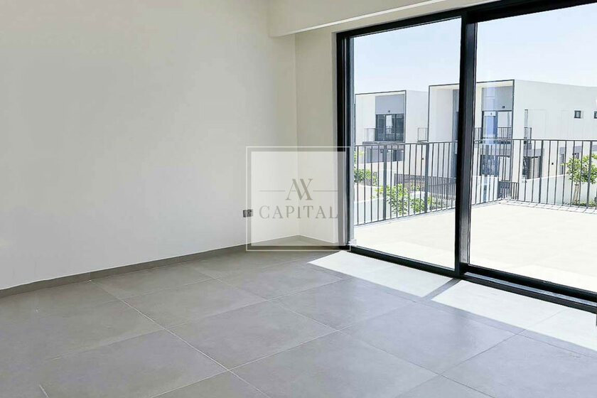 32 Villen mieten - 4 Zimmer - Dubailand, VAE – Bild 2