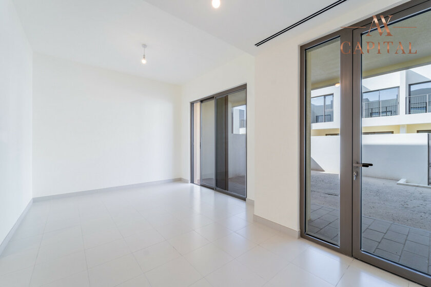 Buy a property - 3 rooms - Emaar South, UAE - image 14