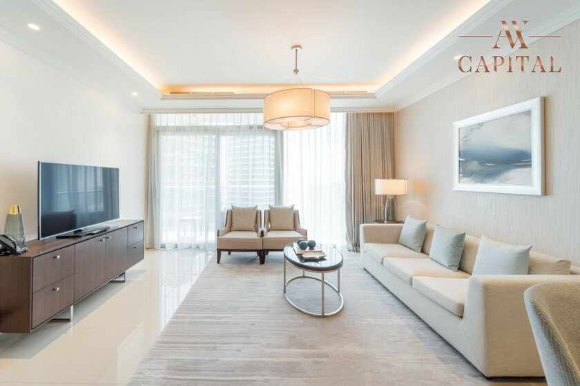 Rent a property - 1 room - Downtown Dubai, UAE - image 32