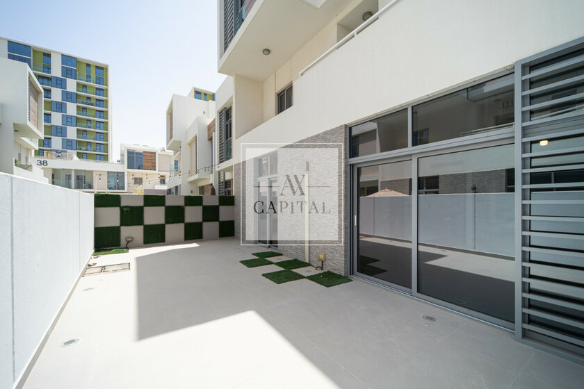 Townhouse for rent - Dubai - Rent for $42,200 / yearly - image 18