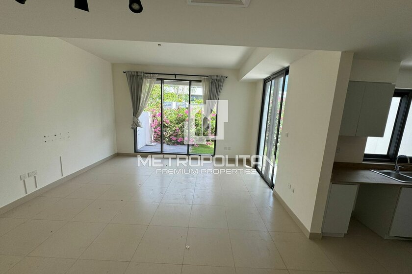 Rent a property - 3 rooms - Dubai Hills Estate, UAE - image 2