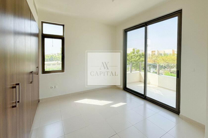 Buy 2 townhouses - Reem, UAE - image 3