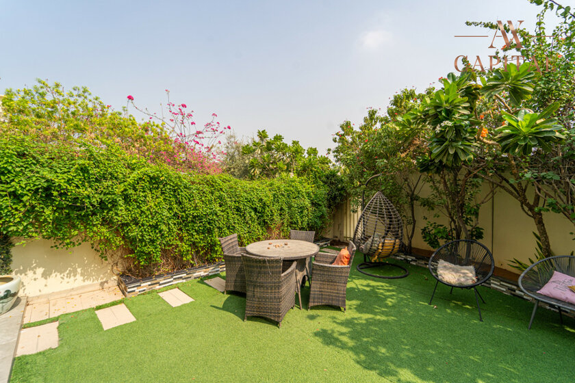 Buy 180 villas - Dubai, UAE - image 24