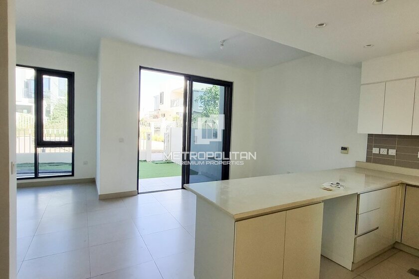 Снять четырехкомнатный таунхаус в ОАЭ - изображение 32