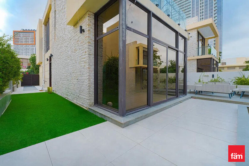 Alquile 3 chalés - DAMAC Hills, EAU — imagen 10