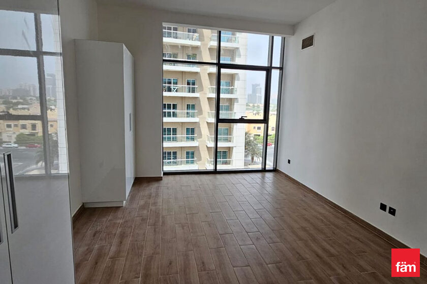 Compre 21 apartamentos  - Dubai Sports City, EAU — imagen 2