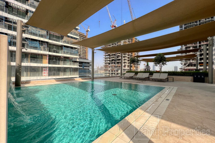Buy a property - Emaar Beachfront, UAE - image 25