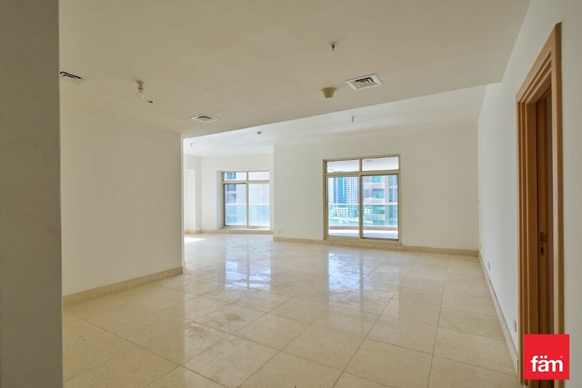 Buy a property - Dubai Marina, UAE - image 1