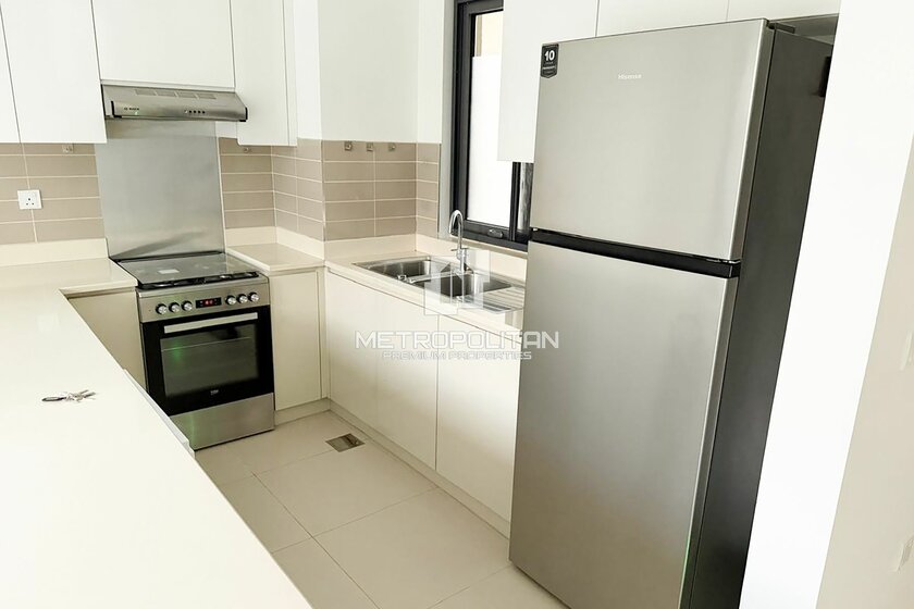 Alquile 17 adosados - 4 habitaciones - EAU — imagen 28