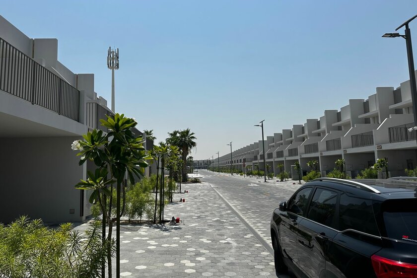 Townhouses for rent in UAE - image 1