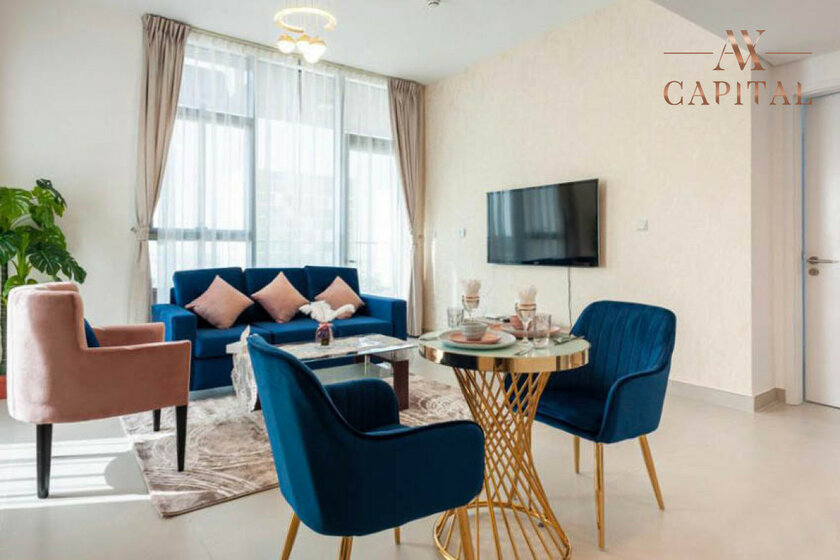 Buy 587 apartments  - 1 room - Dubai, UAE - image 1